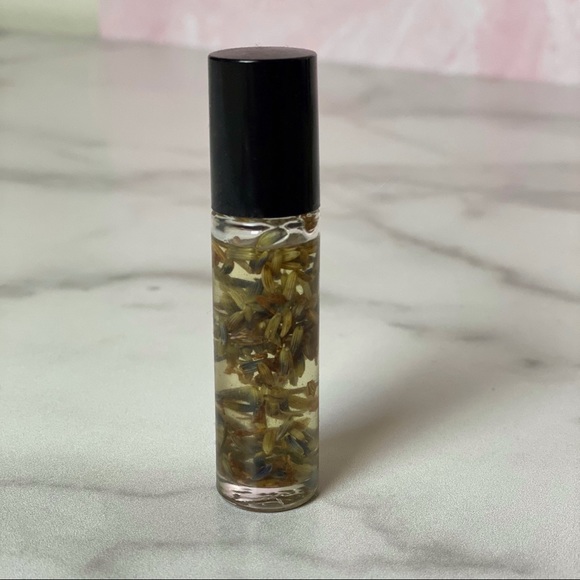 Chakra Healing Oils 10ML Roller Bottles - Picture 7 of 8